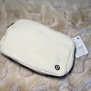Lululemon Belt Bag NWT